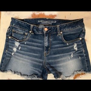 AE midi super stretch size 14 jean short